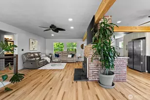 307 4th St, Steilacoom, WA 98388 - Photo 5