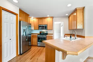 18410 11th Dr SE, Bothell, WA 98012 - Photo 11