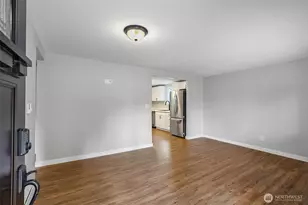 726 109th St SE, Everett, WA 98208 - Photo 5