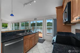 2103 Summit Lake Shore Rd NW, Olympia, WA 98502 - Photo 9