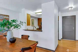 413 NE 70th St, Seattle, WA 98115 - Photo 11
