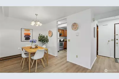 12517 SE 30th Street, Bellevue, WA 98005 - Photo 3