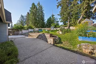 7402 Vandermark Rd E, Bonney Lake, WA 98391 - Photo 23