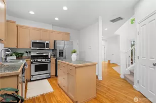 22526 SE 12th Pl, Sammamish, WA 98075 - Photo 13