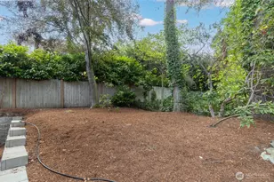 5716 NE 65th St, Seattle, WA 98115 - Photo 27