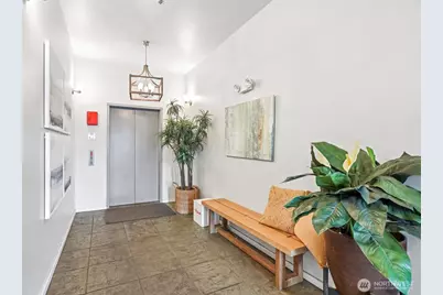 500 Elliott Avenue W #405, Seattle, WA 98119 - Photo 3