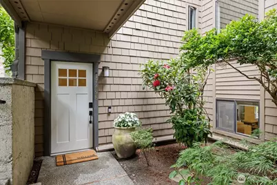 17498 NE 40th Place #I1, Redmond, WA 98052 - Photo 9