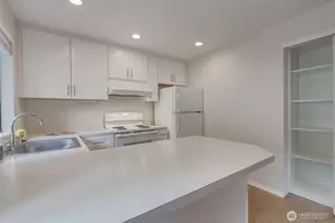 10819 NE 37th Pl, Bellevue, WA 98004 - Photo 27
