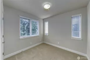 690 Wintersweet Rd NE, Bainbridge Island, WA 98110 - Photo 17
