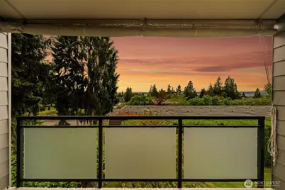 11226 NE 68th Street #E, Kirkland, WA 98033 - Photo 9