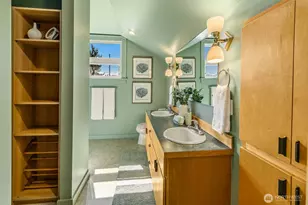 1002 NW 70th St, Seattle, WA 98117 - Photo 23