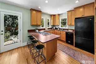 1002 NW 70th St, Seattle, WA 98117 - Photo 15