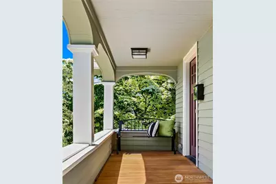 1002 NW 70th Street, Seattle, WA 98117 - Photo 3
