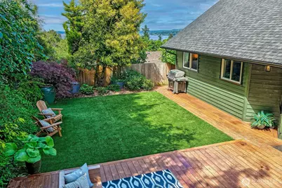 4927 50th Avenue S, Seattle, WA 98118 - Photo 1