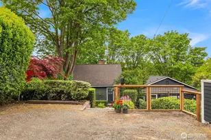 664 32nd Ave E, Seattle, WA 98112 - Photo 23