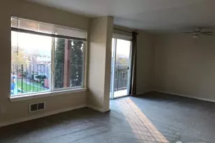 9715 Danwood Ln, Silverdale, WA 98383 - Photo 5