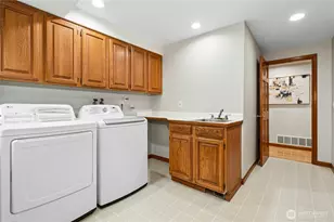 20005 NE 42nd St, Sammamish, WA 98074 - Photo 17