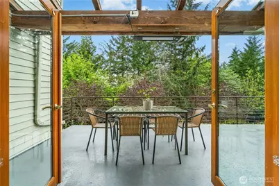 20005 NE 42nd Street, Sammamish, WA 98074 - Photo 9