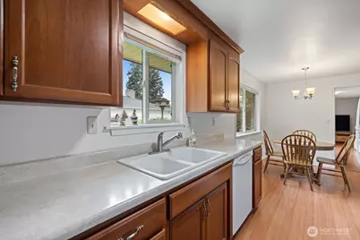 1127 12th Avenue SE, Puyallup, WA 98372 - Photo 13