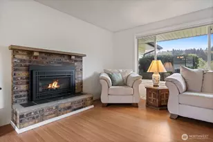 1127 12th Ave SE, Puyallup, WA 98372 - Photo 3