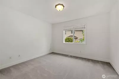 813 275th Place SE, Sammamish, WA 98075 - Photo 31