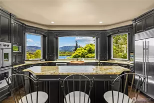 4145 Peregrine Point Way SE, Sammamish, WA 98075 - Photo 7