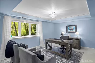 4145 Peregrine Point Way SE, Sammamish, WA 98075 - Photo 17