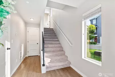 13717 Admiralty Way #H7, Lynnwood, WA 98087 - Photo 5