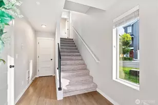 13717 Admiralty Way, Lynnwood, WA 98087 - Photo 5