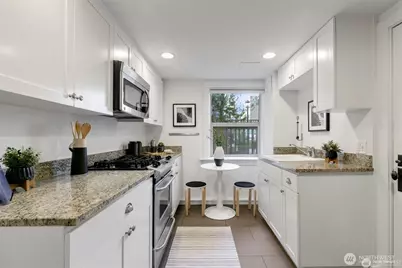 117 John Street #9, Seattle, WA 98109 - Photo 11