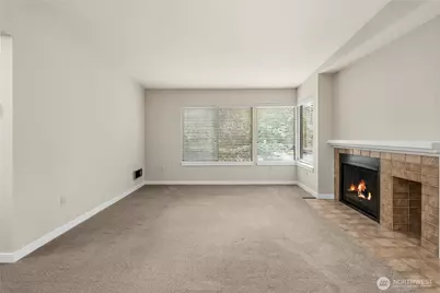 1300 Bellevue Way NE #2, Bellevue, WA 98004 - Photo 7