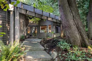 1300 Bellevue Way NE, Bellevue, WA 98004 - Photo 33
