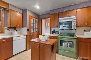 1875 E Hamlin St, Seattle, WA 98112 - Photo 7
