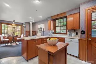 1875 E Hamlin St, Seattle, WA 98112 - Photo 9