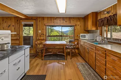 502 Harkness Road, Cle Elum, WA 98922 - Photo 5