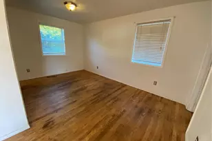 5114 20th Ave S, Seattle, WA 98108 - Photo 3