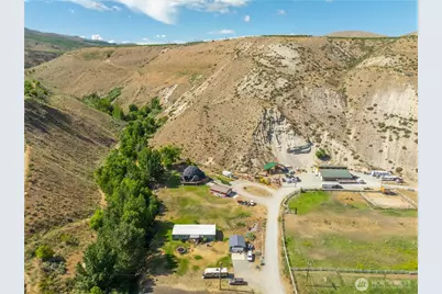 25505 C Hwy 97, Pateros, WA 98846 - Photo 35