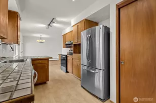 7502 Beverly Ln, Everett, WA 98203 - Photo 9