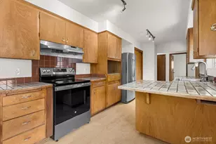 7502 Beverly Ln, Everett, WA 98203 - Photo 7