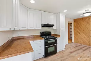 1940 Wilson Ave, Enumclaw, WA 98022 - Photo 9