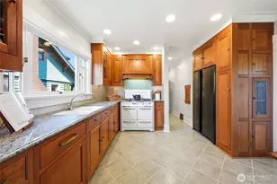 1519 1st Ave N, Seattle, WA 98109 - Photo 13