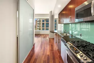 910 Lenora St, Seattle, WA 98121 - Photo 9