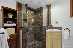 2529 Queen Anne Ave N, Seattle, WA 98109 - Photo 19