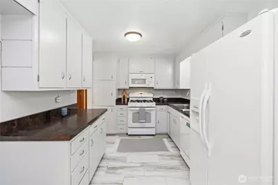 17023 113th Avenue SE, Renton, WA 98055 - Photo 11