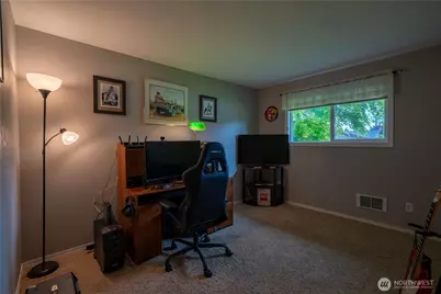230 E Hawthorne Place, Port Angeles, WA 98362 - Photo 23