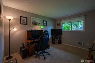 230 E Hawthorne Pl, Port Angeles, WA 98362 - Photo 23