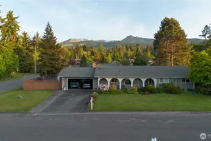 230 E Hawthorne Pl, Port Angeles, WA 98362 - Photo 1