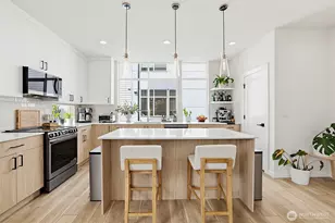 902 N 86th St, Seattle, WA 98103 - Photo 7