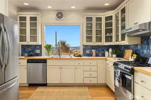 1208 E Newton St, Seattle, WA 98102 - Photo 21