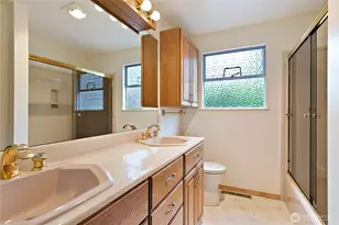 3536 NE 94th St, Seattle, WA 98115 - Photo 25